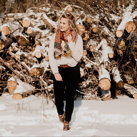 Meet your Posher, Tonya - Picture 2 of 3